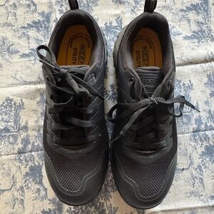 Keen Men's Black utility sneakers